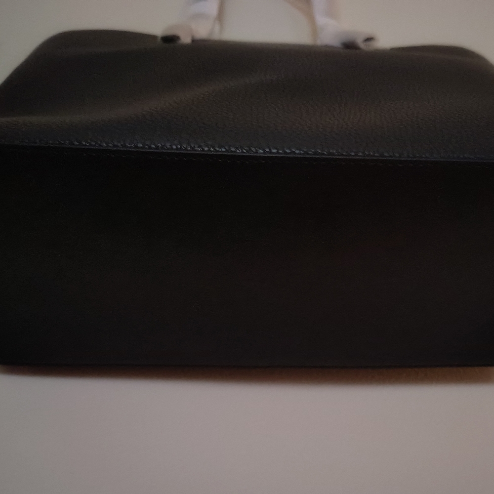 NWT Michael Kors Black Tote Bag 10"H X 11.5"L. - Picture 4 of 4